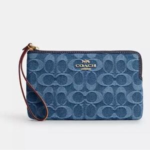 Large Corner Zip Wristlet In Signature Denim